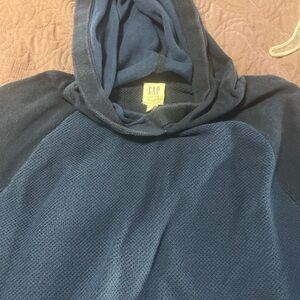 GAP HOODIE SIZE MEDIUM